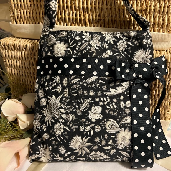 EUC BEAUTIFULLY HANDMADE (not by me) Crossbody Bag - Picture 7 of 8